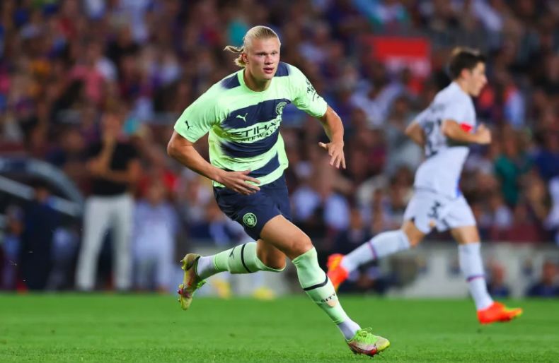 Haaland floppt zum Elfmeter